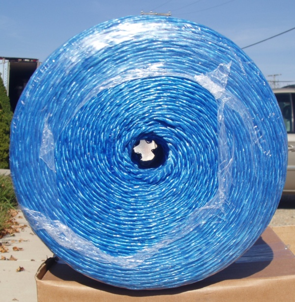 POLY-CTBLUE: 1250' BLUE POLY CHRISTMAS TREE TWINE