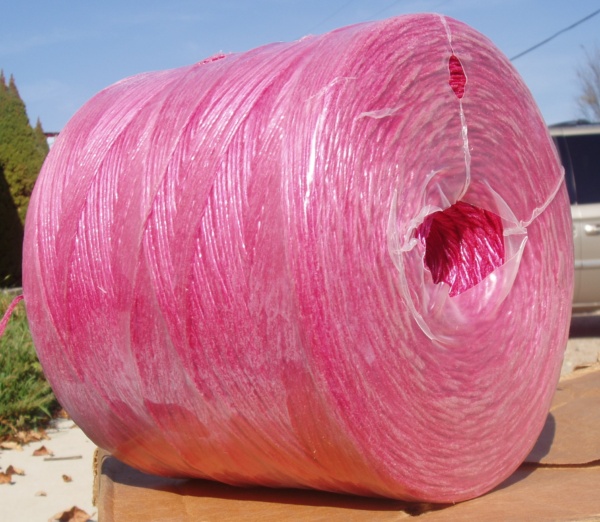POLY-CTRED: 1250' RED POLY CHRISTMAS TREE TWINE