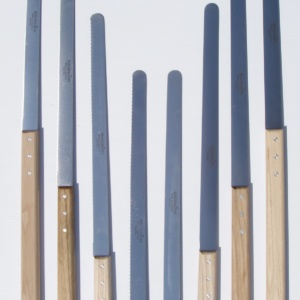 Knives, Leg Guards & Accessories