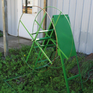 THE SIDEWINDER GARLAND MACHINE